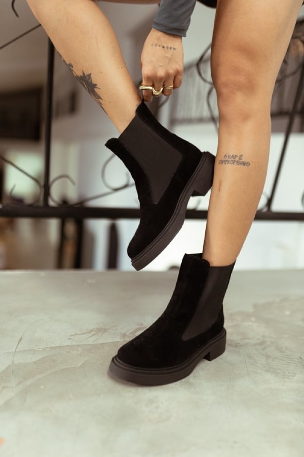 Bota Chelsea Tratorado Feminino Preto "ZOHO" 1510DB
