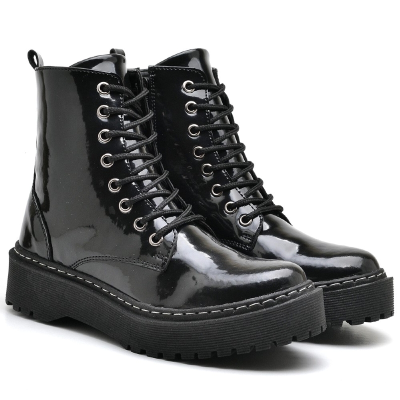 Coturno Tratorado Feminino Preto Verniz "DÖMO" 1105DB