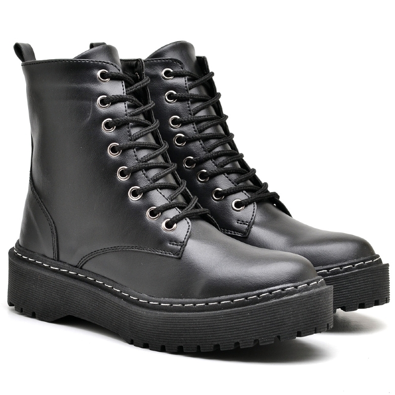 Coturno Tratorado Feminino Preto "DÖMO" 1105DB