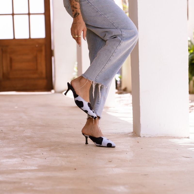Sapato Scarpin Mule Bico Fino Animal "HAILY" 1314DB
